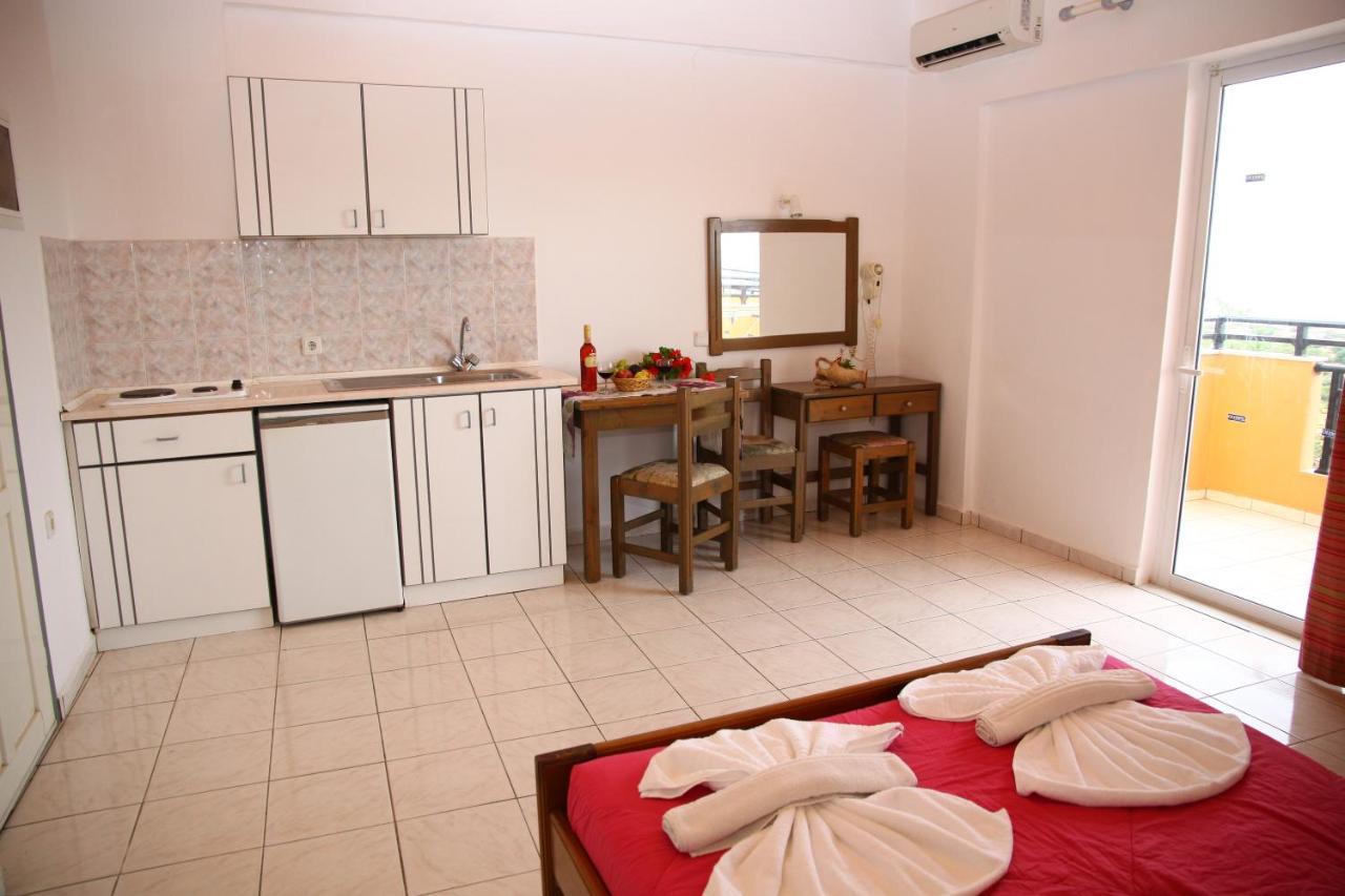Bella Vista Hotel "By Checkin" Hersonissos  Zewnętrze zdjęcie